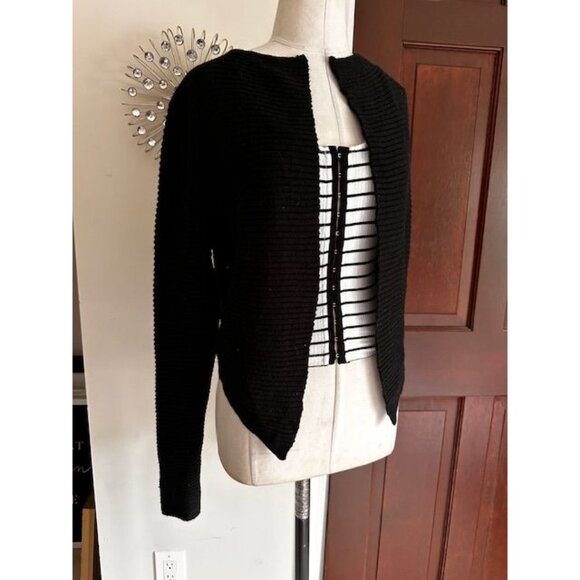 4 amazing mix and match pieces Express cardigan, white t, AEO tank, sparkly legg - Picture 6 of 12